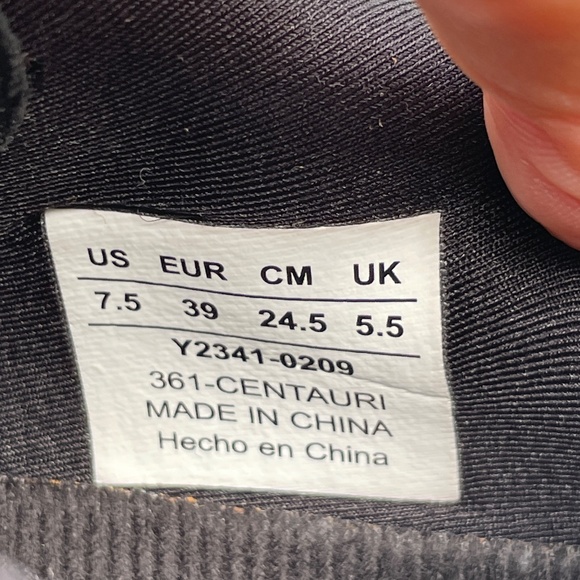 361 Degrees Centauri Running Shoes - Women's US 7.5 (B) - Picture 10 of 10